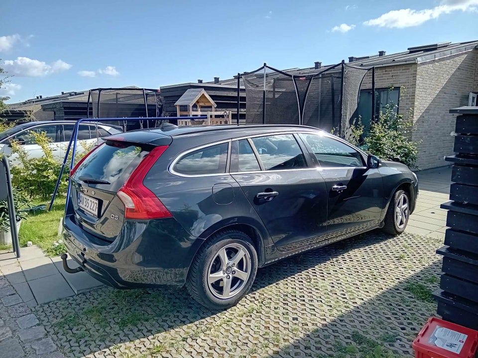 Volvo V60 2,0 D3 150 Kinetic 5d