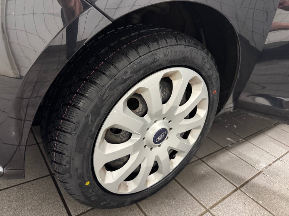 Ford Ka 1,2 Titanium 3d