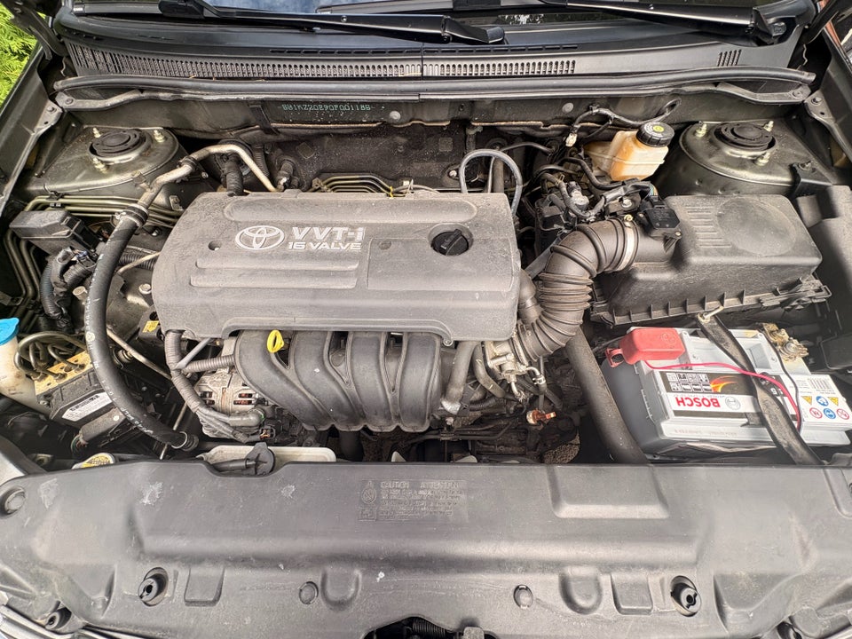 Toyota Corolla 1,6 Terra aut. 5d