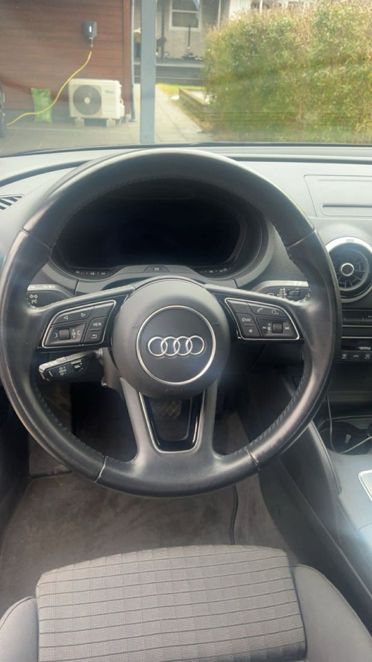 Audi A3 1,4 e-tron S-line Sportback S-tr. 5d