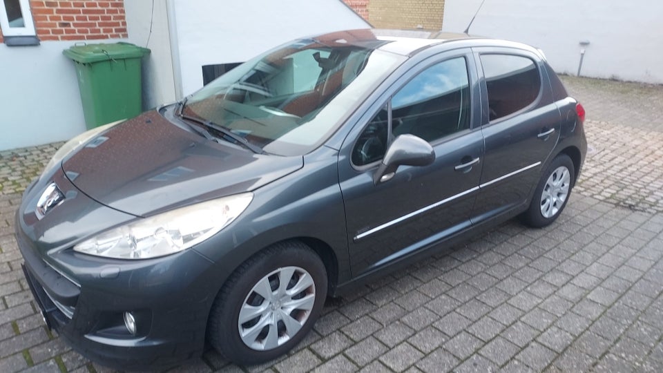 Peugeot 207 1,6 HDi 92 Comfort+ 5d