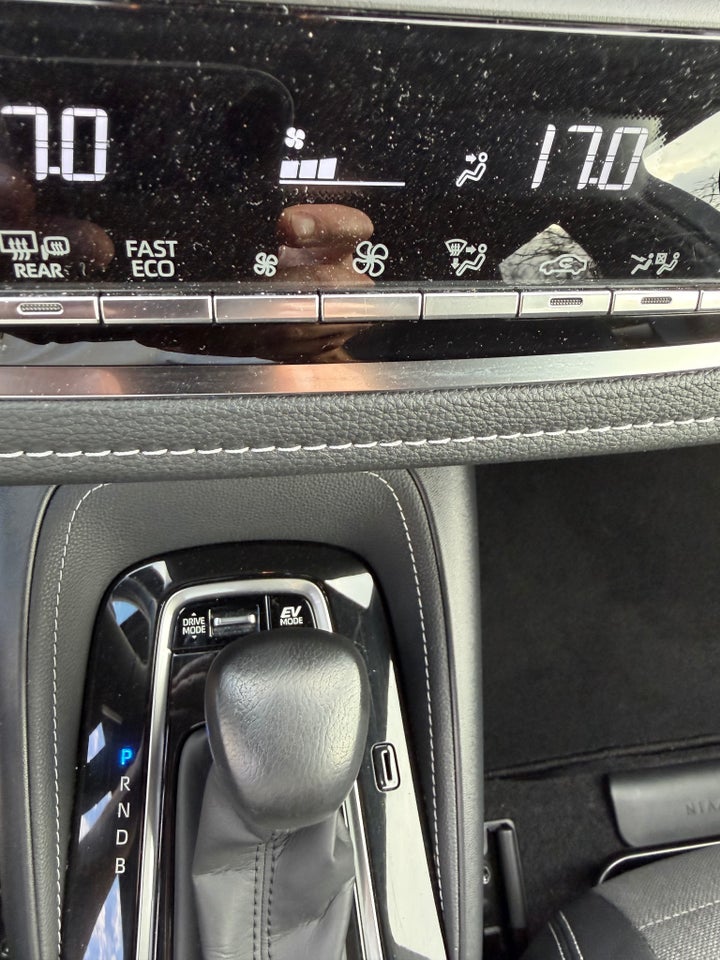 Toyota Corolla 1,8 Hybrid H3 Premium Touring Sports MDS 5d