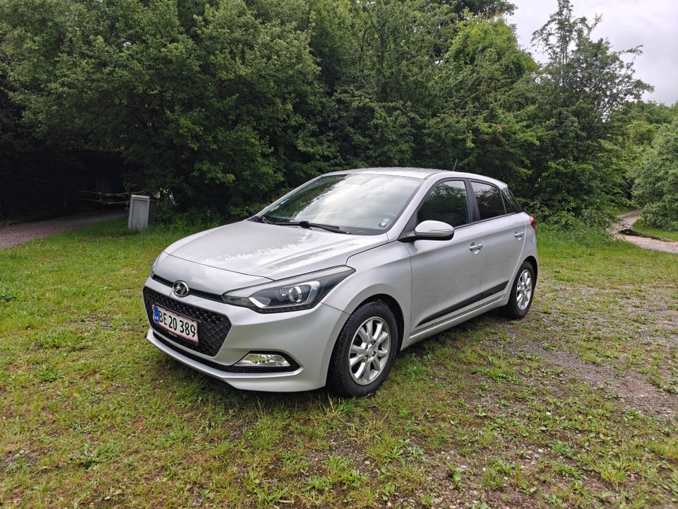 Hyundai i20 1,25 GO EM 5d
