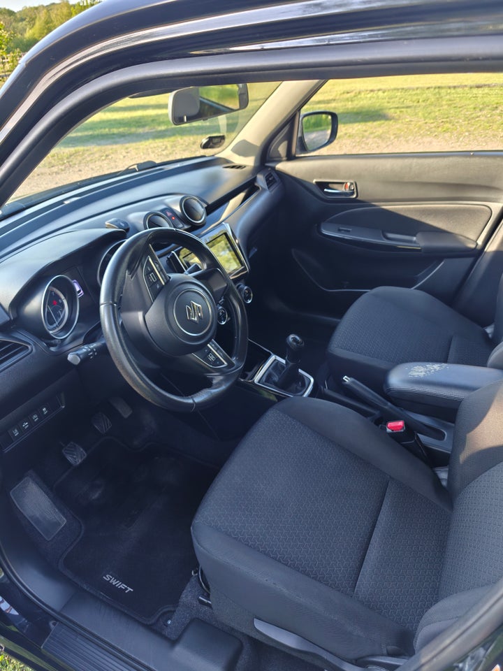 Suzuki Swift 1,0 Boosterjet SHVS Exclusive+ 5d