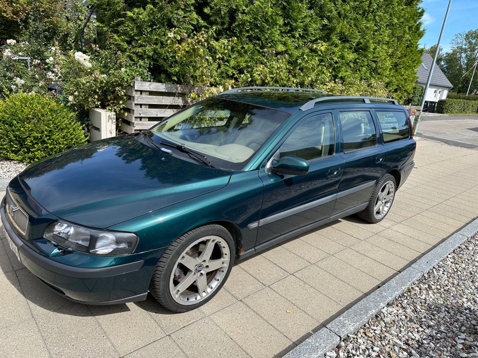 Volvo V70 2,4 T 200 aut. 5d