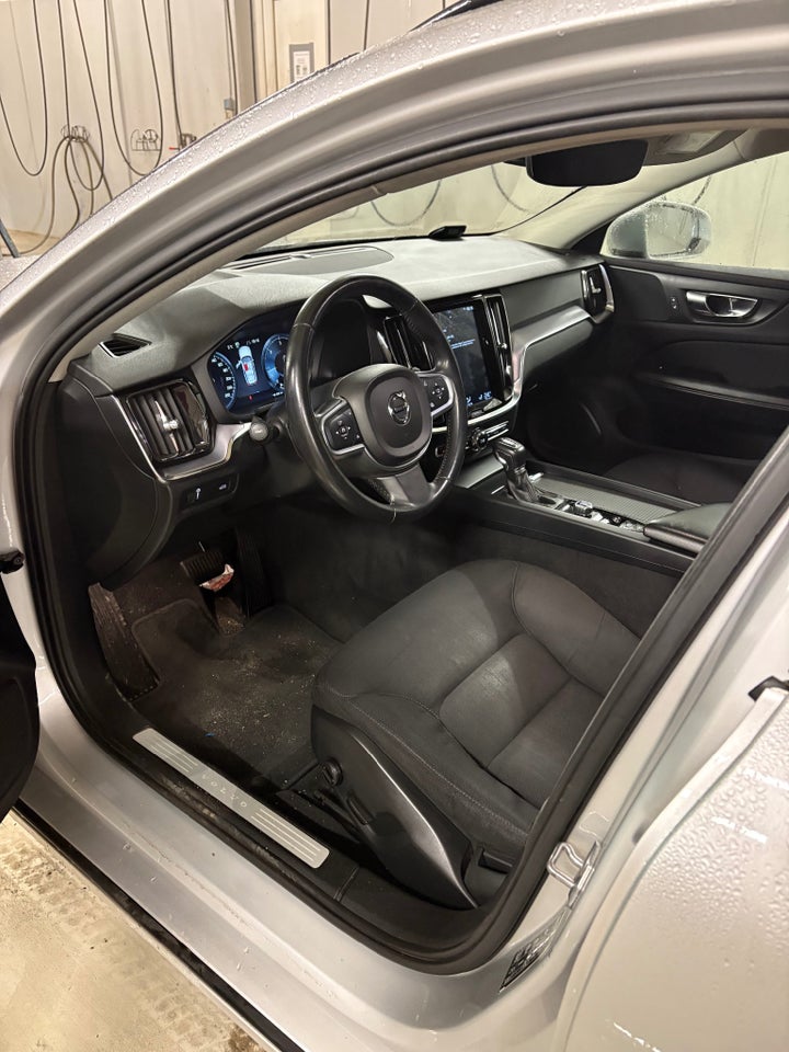 Volvo V60 2,0 D4 190 Momentum aut. 5d