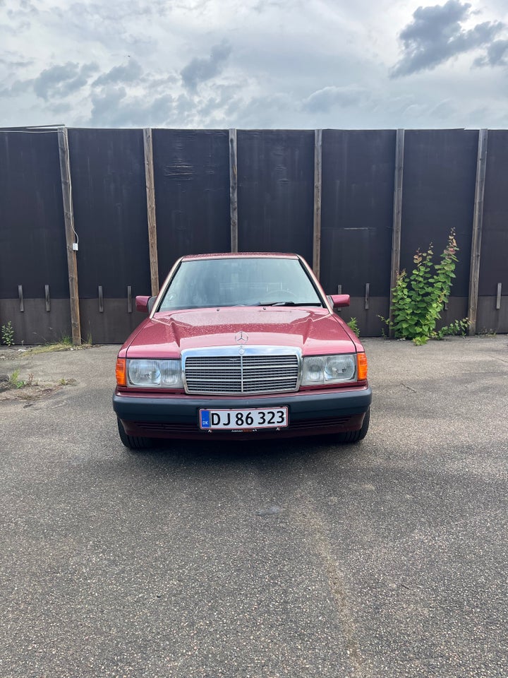 Mercedes 190 E 2,0 aut. 4d