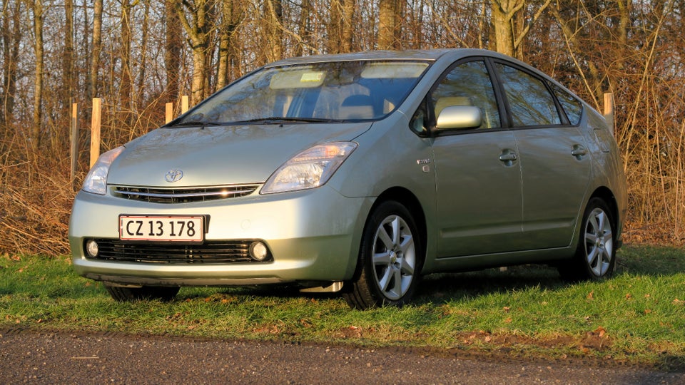 Toyota Prius 1,5 Hybrid 5d