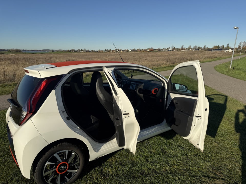 Toyota Aygo 1,0 VVT-i x-style 5d