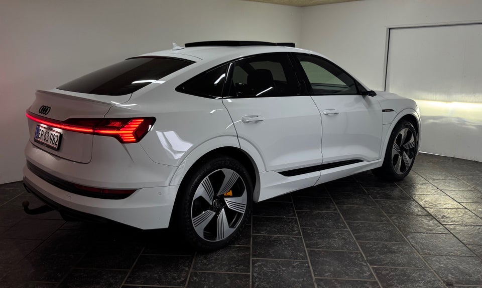 Audi e-tron 55 S-line Sportback quattro 5d