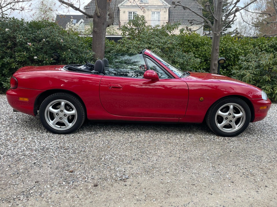 Mazda MX-5 1,8  2d