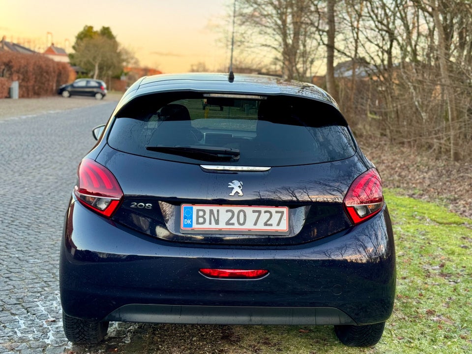 Peugeot 208 1,6 BlueHDi 100 Envy Sky 5d