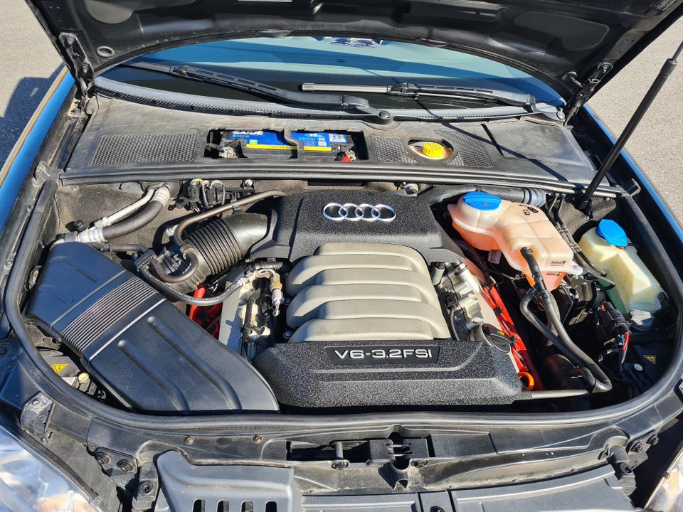 Audi A4 3,2 FSi Cabriolet quattro Tiptr. 2d
