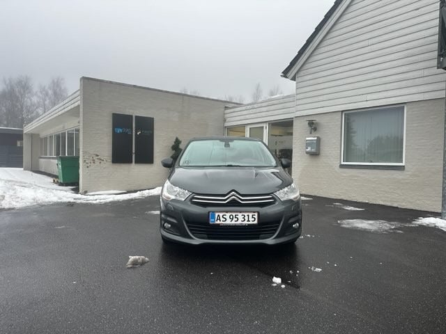 Citroën C4 1,6 e-HDi 115 Seduction 5d
