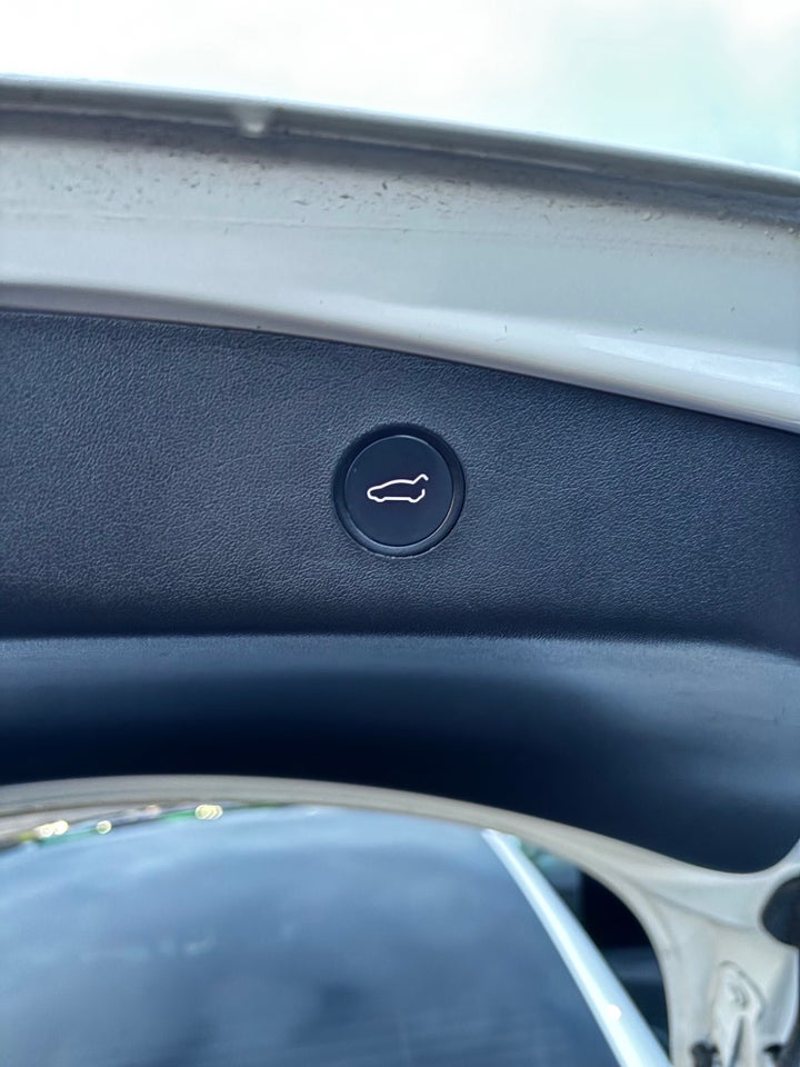 Tesla Model 3 Standard Range+ RWD 4d