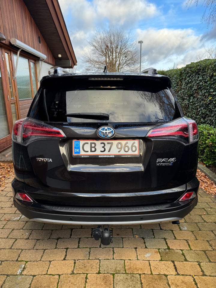 Toyota RAV4 2,5 Hybrid H3 Selected MDS 5d