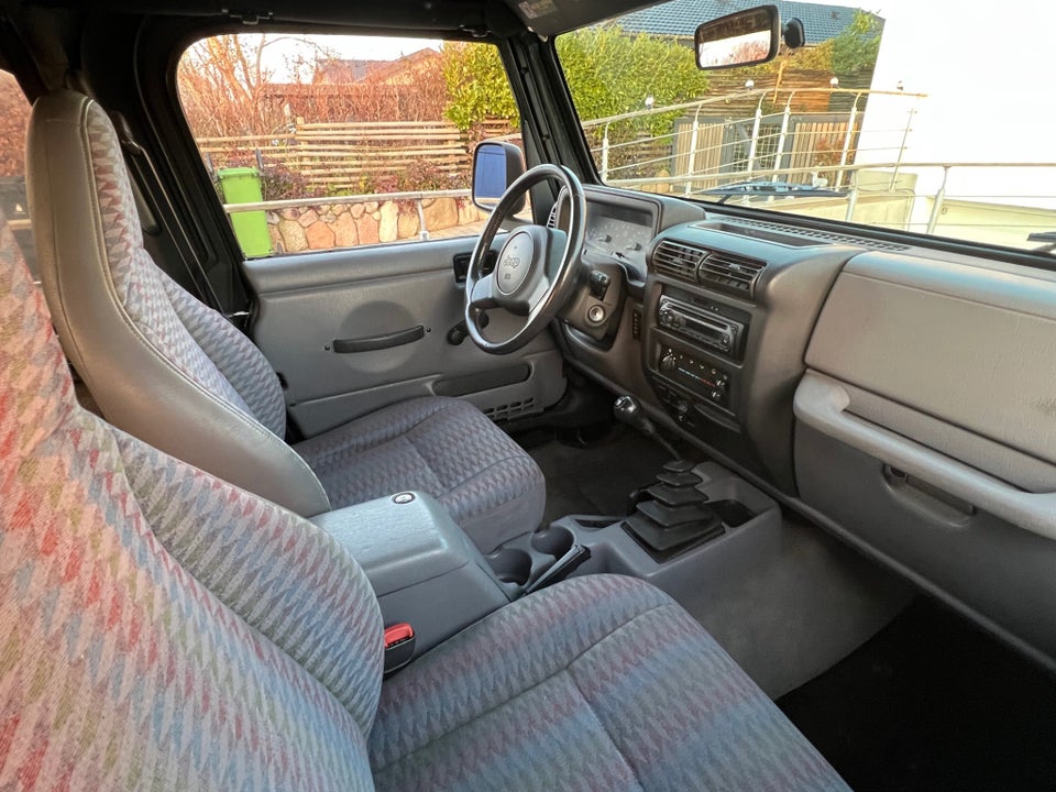 Jeep Wrangler 4,0 4x4 3d