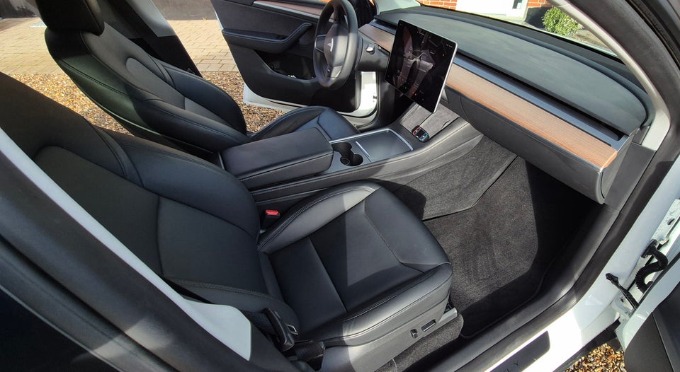 Tesla Model Y Long Range AWD 5d