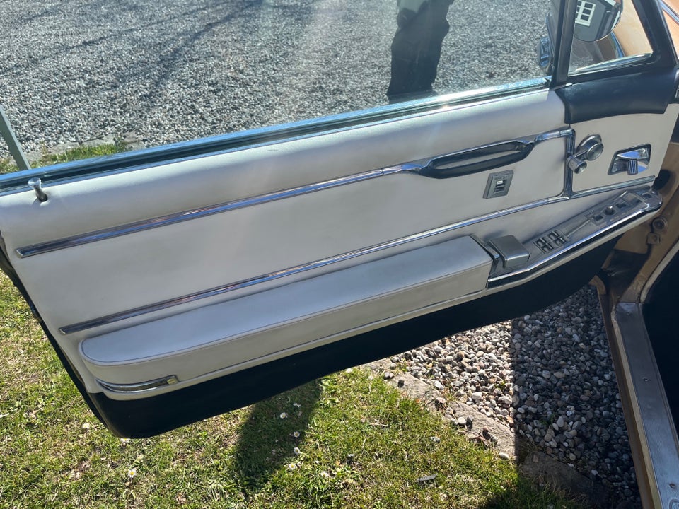 Cadillac DeVille 6,0 V8 4d