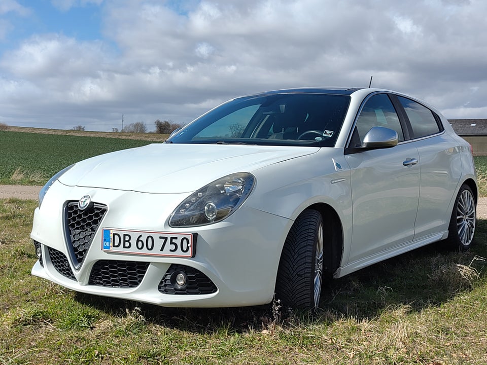 Alfa Romeo Giulietta 1,75 TBi Quadrifoglio Verde 5d