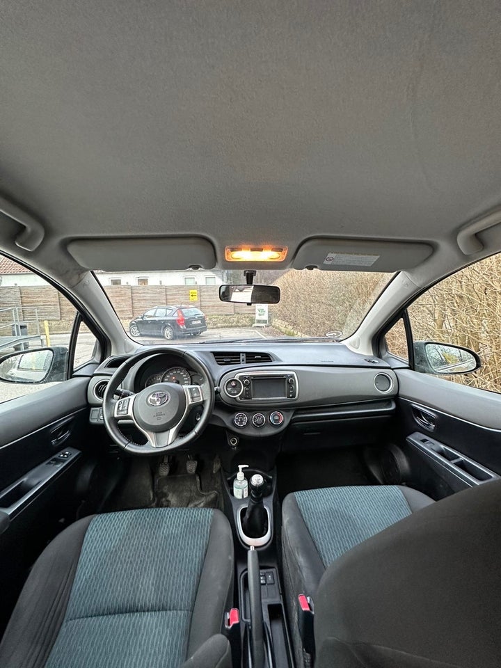 Toyota Yaris 1,0 VVT-i T1 5d