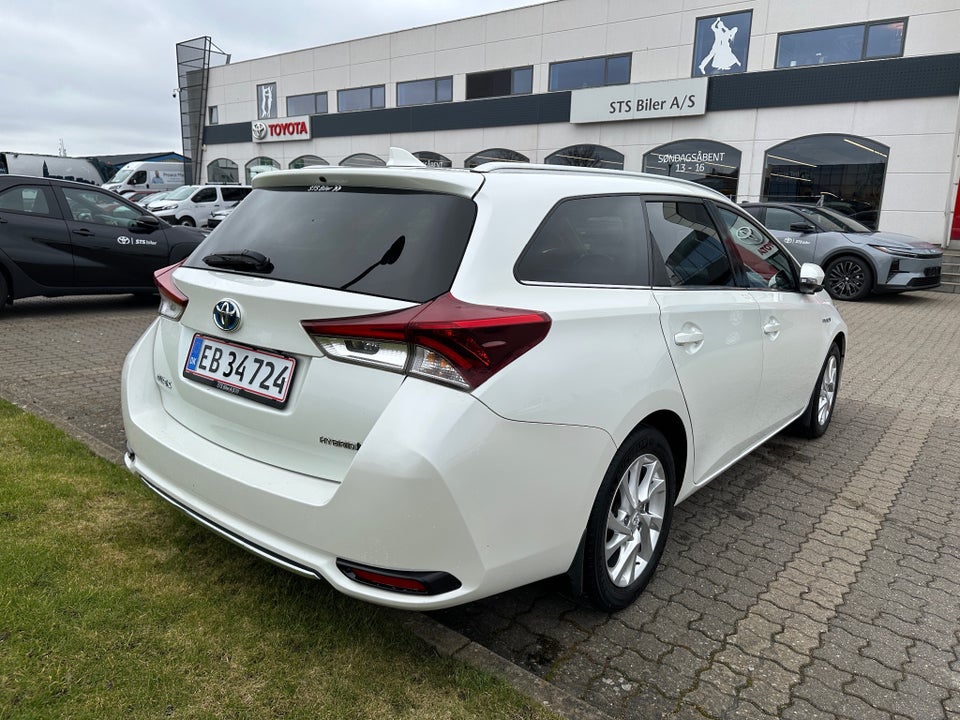 Toyota Auris 1,8 Hybrid H2 Touring Sports CVT 5d