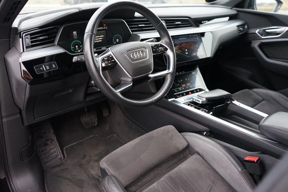 Audi e-tron 55 quattro 5d