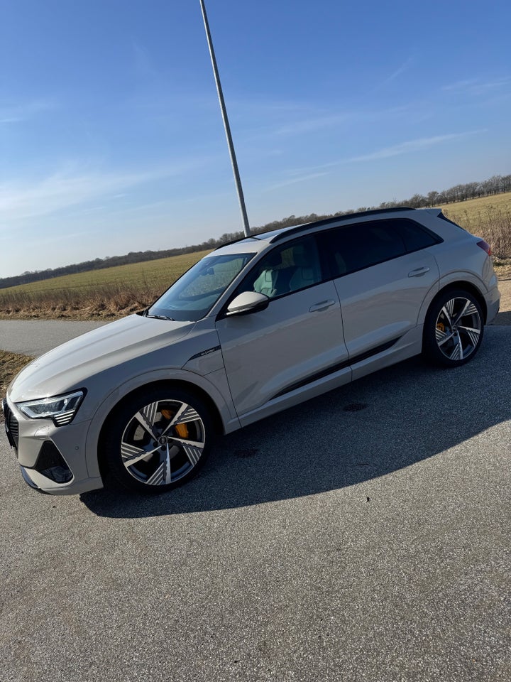 Audi e-tron 55 S-line quattro 5d