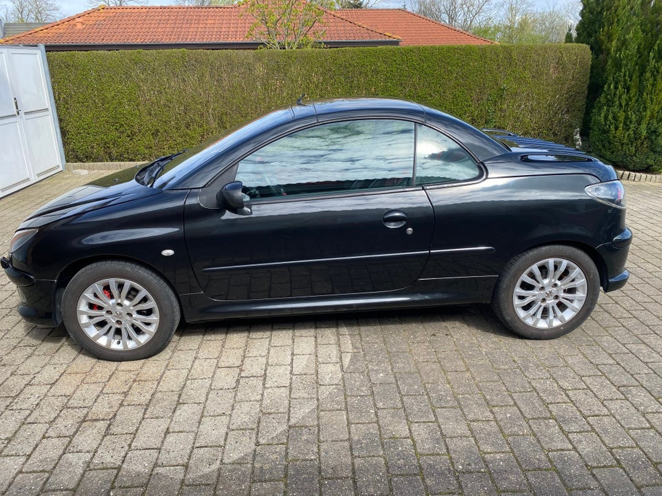 Peugeot 206 1,6 16V CC 2d