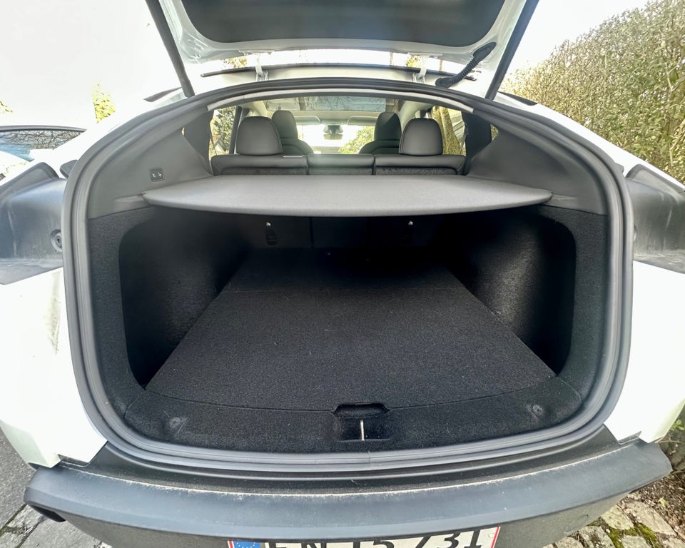 Tesla Model Y Premium Long Range RWD 5d