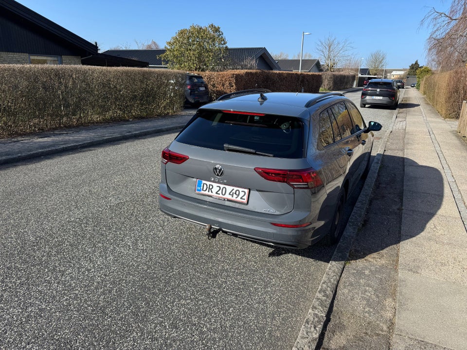 VW Golf VIII 1,5 eTSi 130 Life Variant DSG 5d