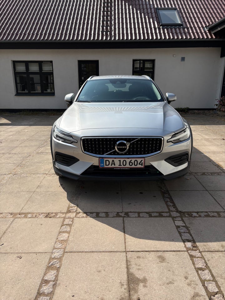 Volvo V60 CC 2,0 D4 190 aut. AWD 5d