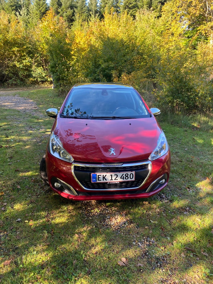 Peugeot 208 1,6 BlueHDi 100 Allure Sky 5d