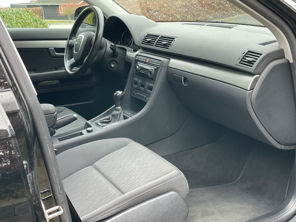 Audi A4 1,8 T 163 Avant 5d