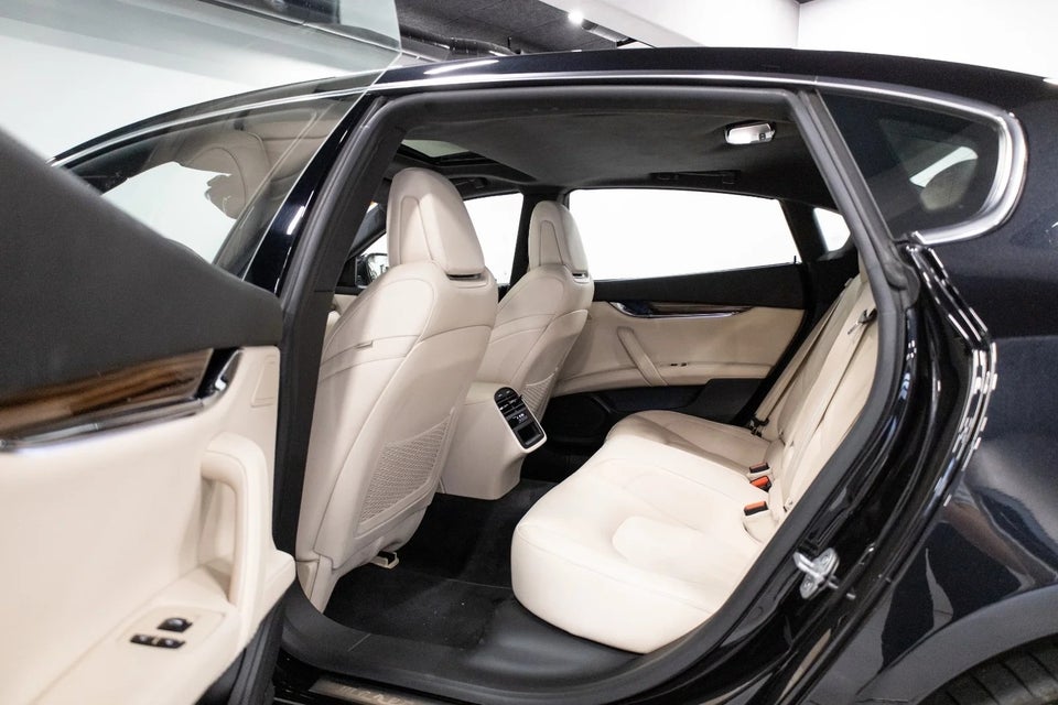 Maserati Quattroporte 3,8 GTS GranSport aut. 4d