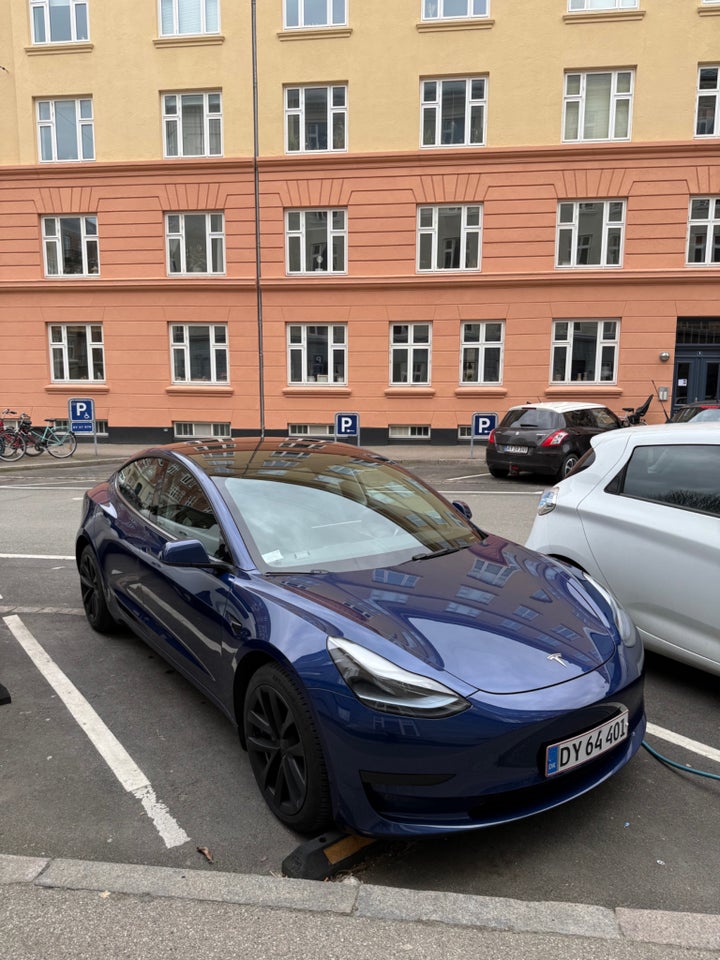 Tesla Model 3 Standard Range+ RWD 4d