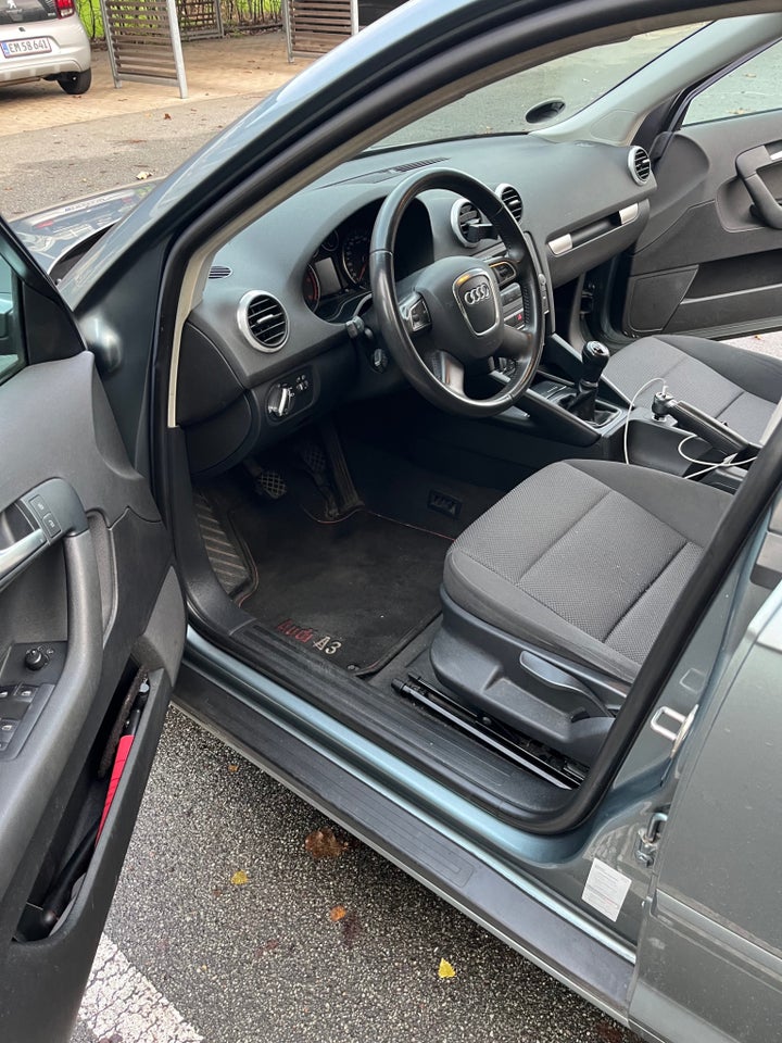 Audi A3 1,6 TDi Ambiente Sportback 5d