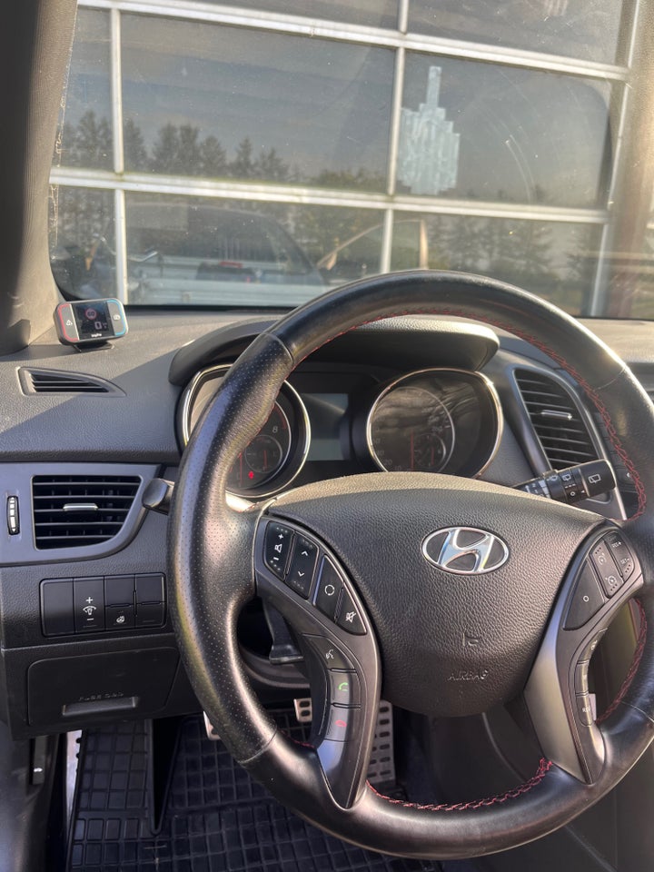 Hyundai i30 1,6 T-GDi Sport 5d