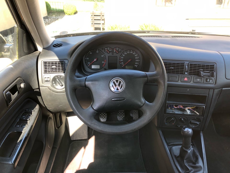 VW Golf IV 1,9 TDi 100 Trendline 5d