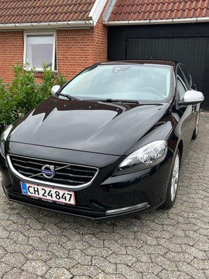 Volvo V40 2,0 D2 120 Kinetic 5d