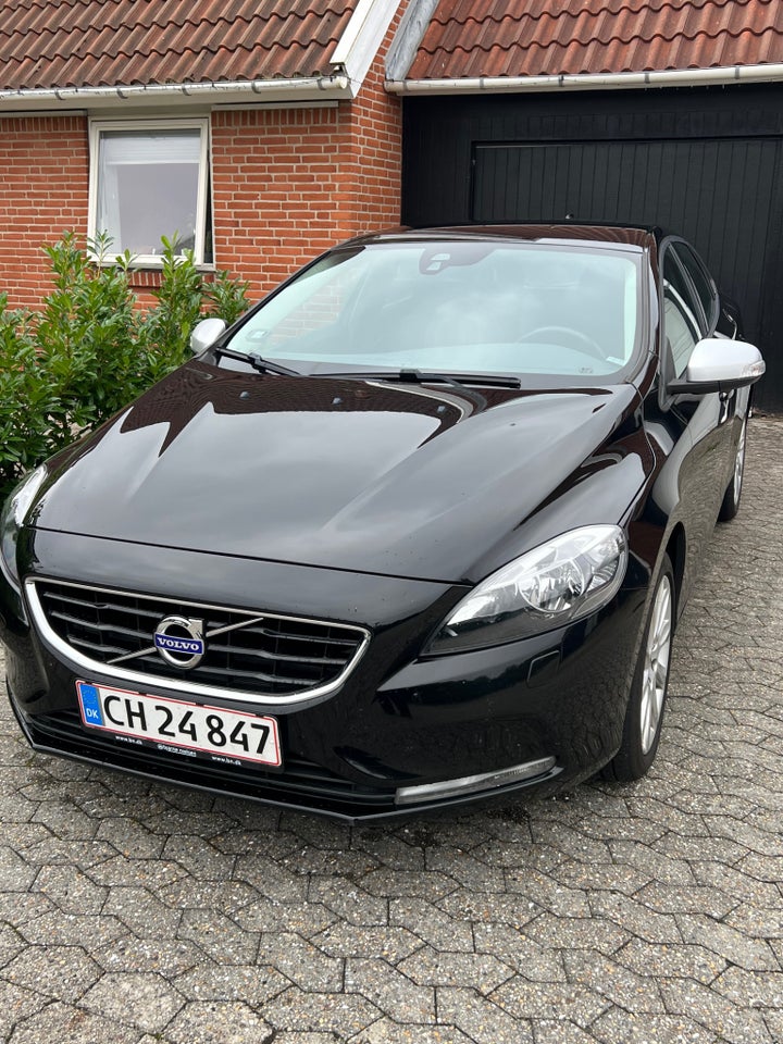 Volvo V40 2,0 D2 120 Kinetic 5d