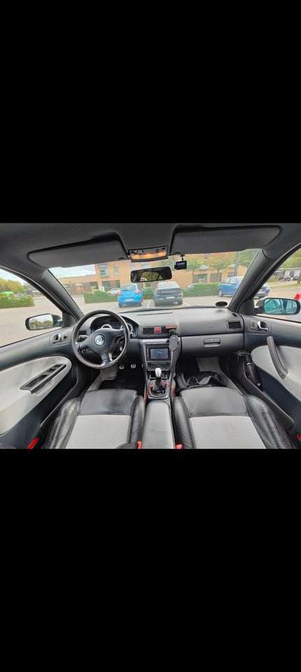 Skoda Octavia 1,8 T RS 5d