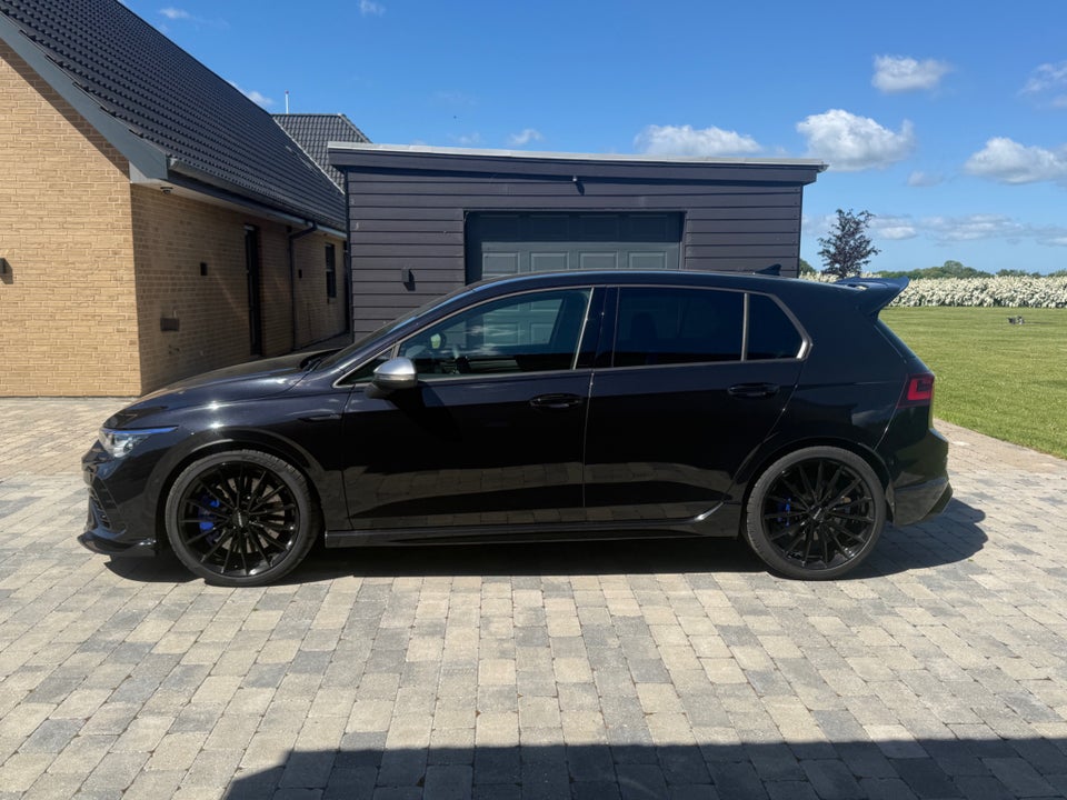 VW Golf VIII 2,0 R DSG 4Motion 5d