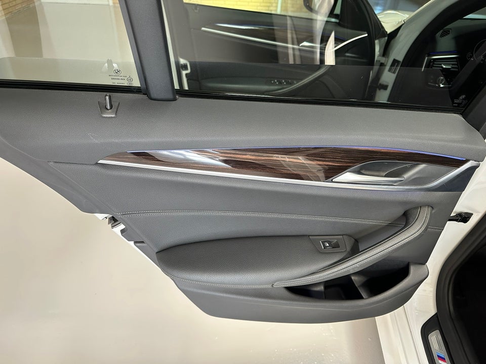 BMW 530d 3,0 Touring M-Sport xDrive aut. 5d