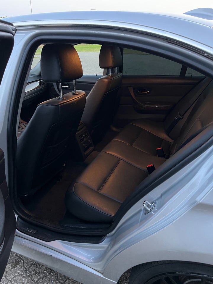 BMW 330i 3,0 Steptr. 4d