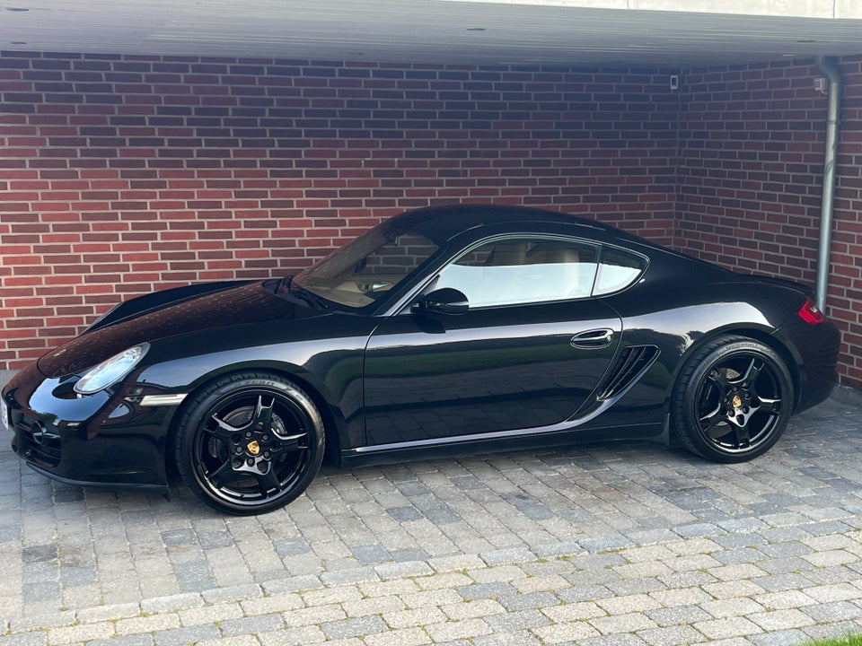 Porsche Cayman 2,7  2d