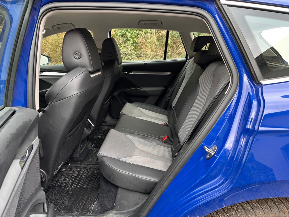 Skoda Enyaq 80 iV Loft 5d