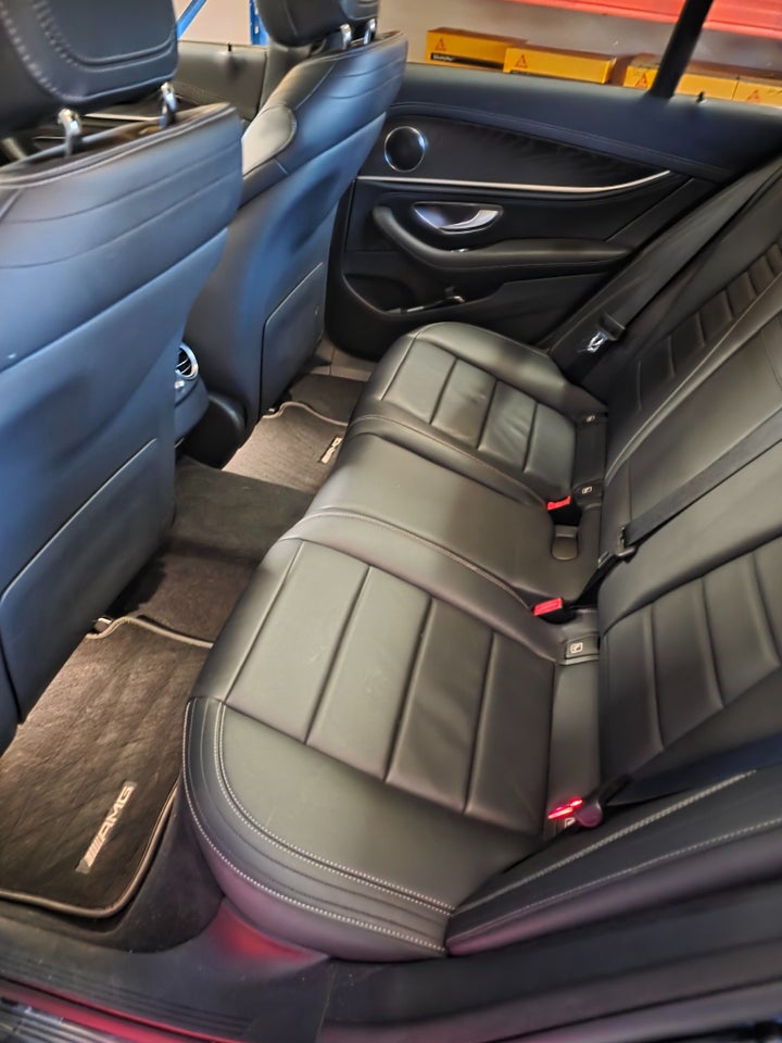 Mercedes E300 de 2,0 AMG Line aut. 4d