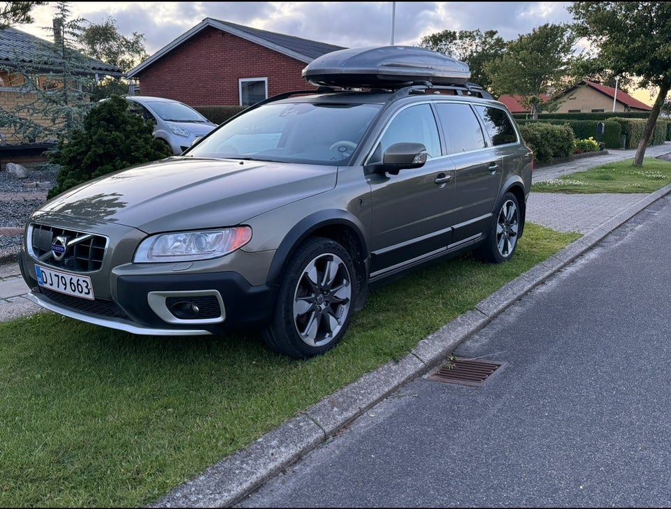 Volvo XC70 2,4 D5 215 Summum aut. AWD 5d