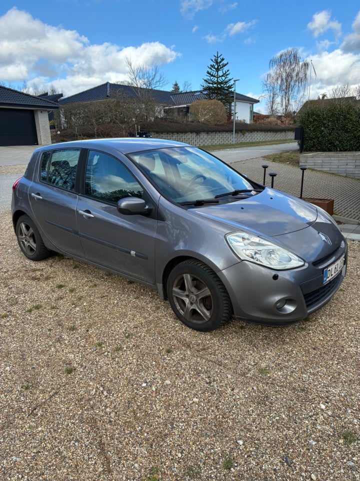 Renault Clio III 1,5 dCi 65 Expression 5d